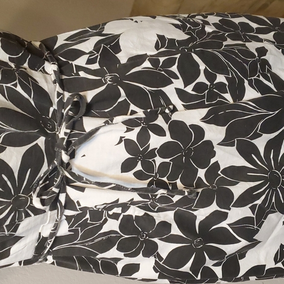 B/W Strapless Dress in Tropical Print; Sz 11 - Picture 4 of 11